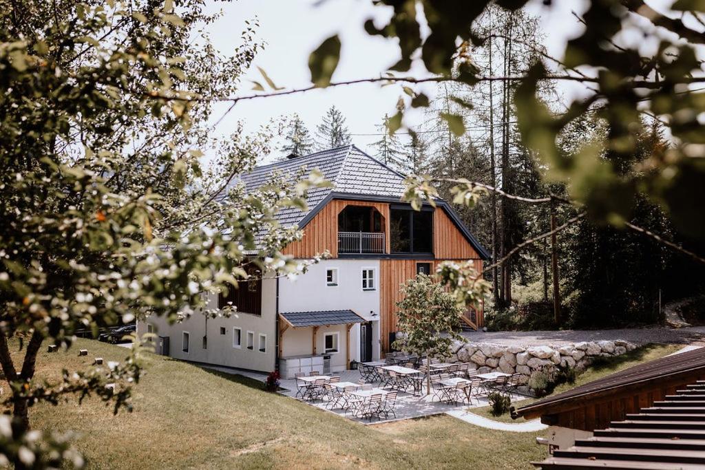 Das Schutzhaus-Bed And Breakfast-Dein Basislager Im Salzkammergut Bad Aussee Exterior photo